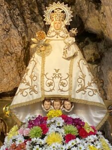 Que se le pide a la virgen de covadonga