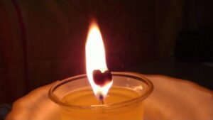 Significado de bolitas en la mecha de la vela